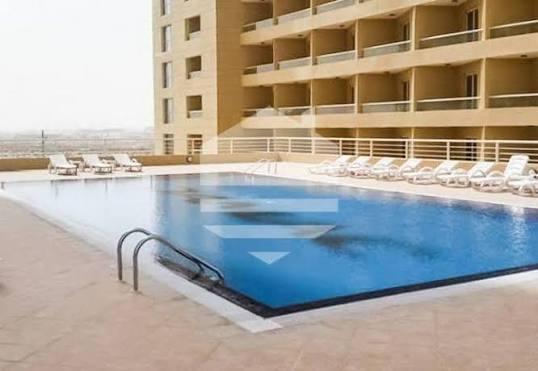 Centrium Tower: Pool