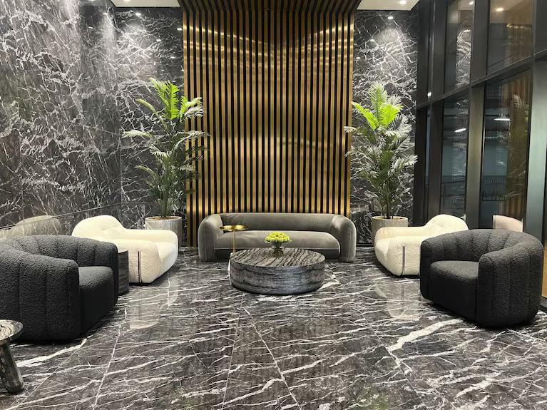 CLOUD Tower: Lobby