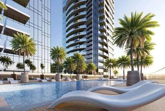 CLOUD Tower: Pool