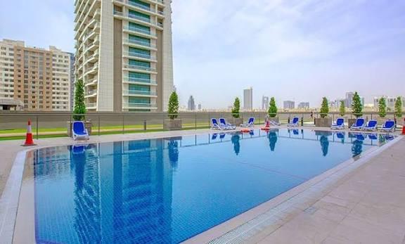 Elite 10 Sports Residence: Pool