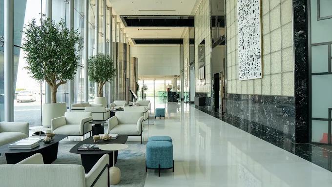 Festival Tower: Lobby