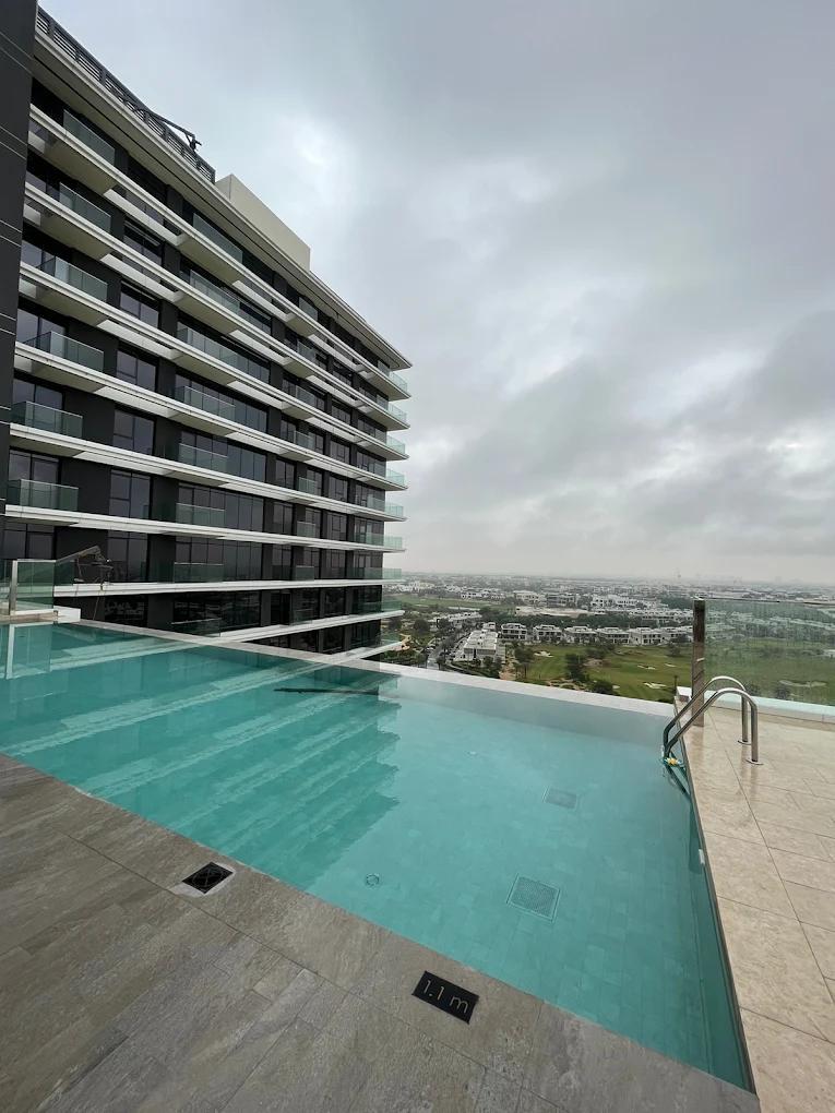 Golf Suites - Dubai Hills: Pool