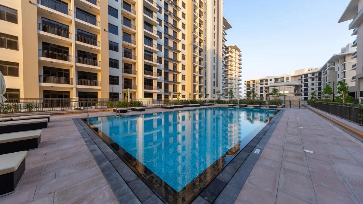 Hayat Boulevard: Pool