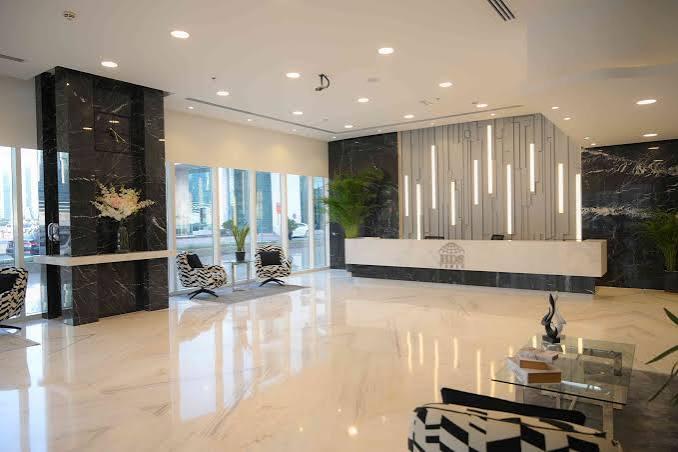 HDS Tower: Lobby