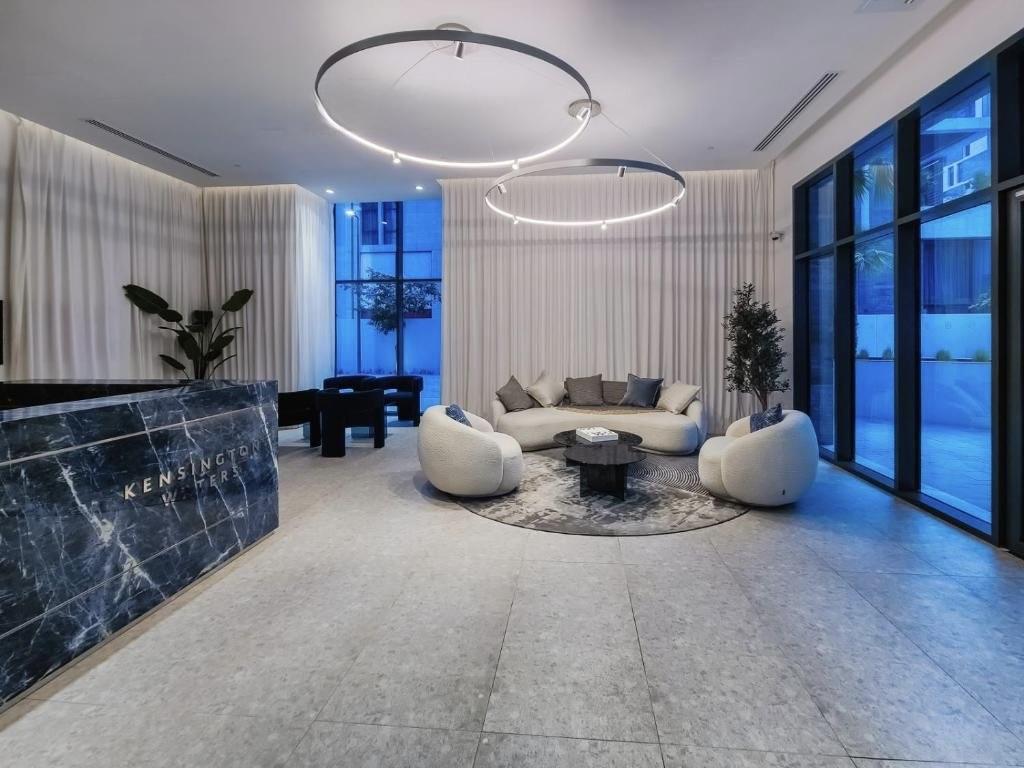 Kensington Waters: Lobby