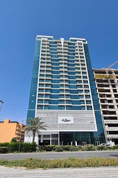 La Riviera Apartments