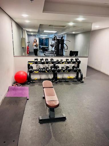 Laya Mansion: Gym