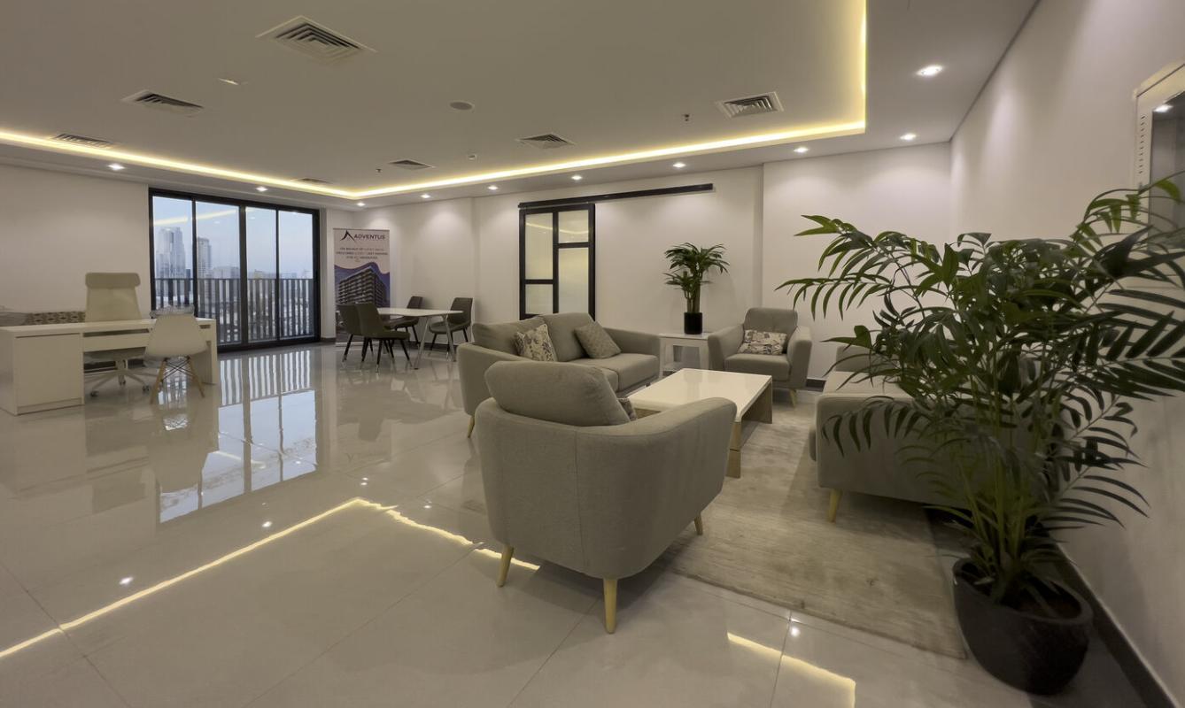 Lucky Residence: Lobby