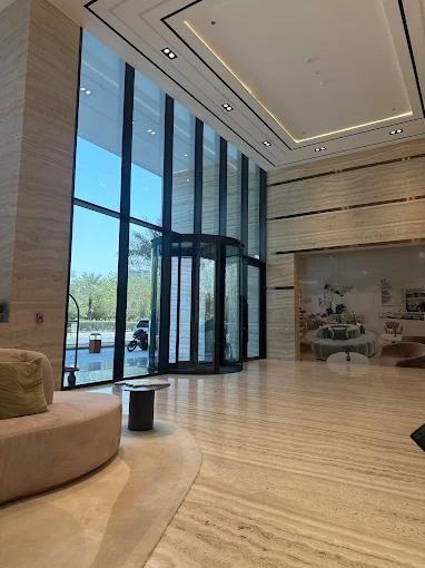 Luma Park Views: Lobby