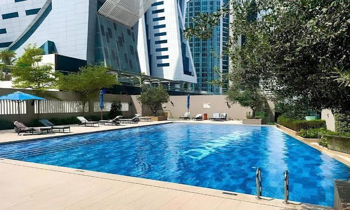 Merano Tower: Pool