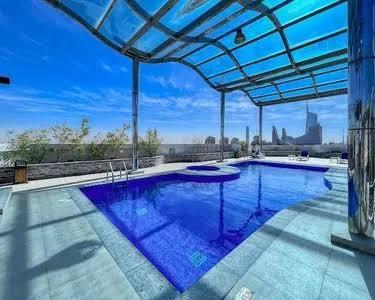New Dubai Gate: Pool