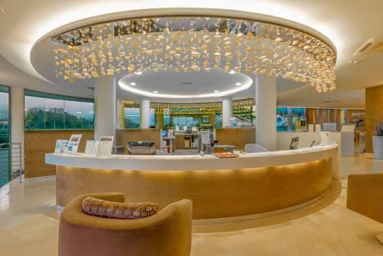 Pisa Tower Residence: Lobby