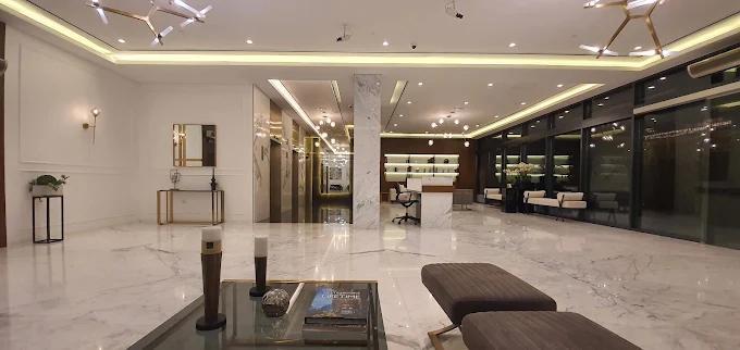 Prime Views: Lobby