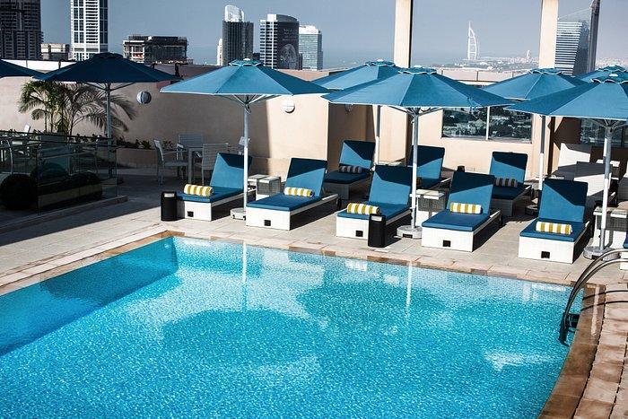 Pullman: Pool