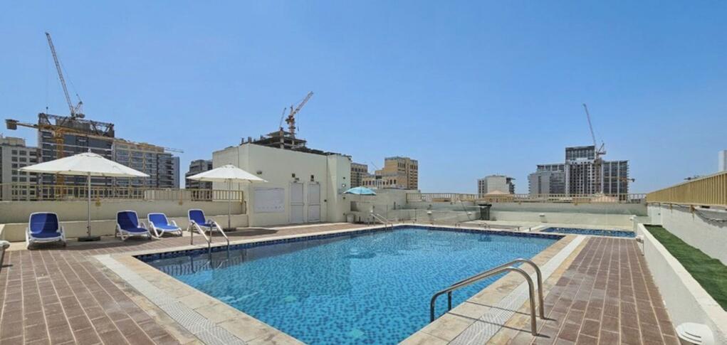Pulse Smart Residence: Pool