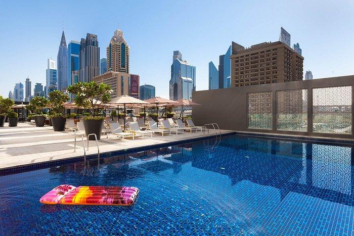Rove City Walk: Pool
