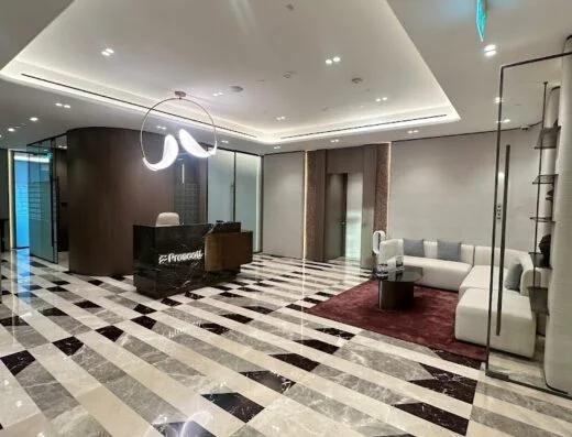Saratoga Complex: Lobby