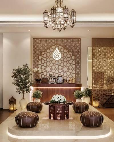 Seventh Heaven: Lobby