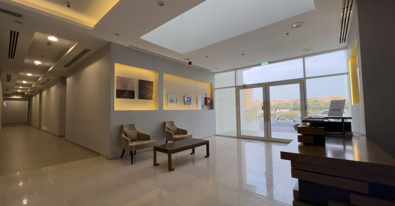 Shamal Waves: Lobby