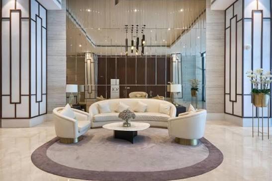 Sol Bay: Lobby