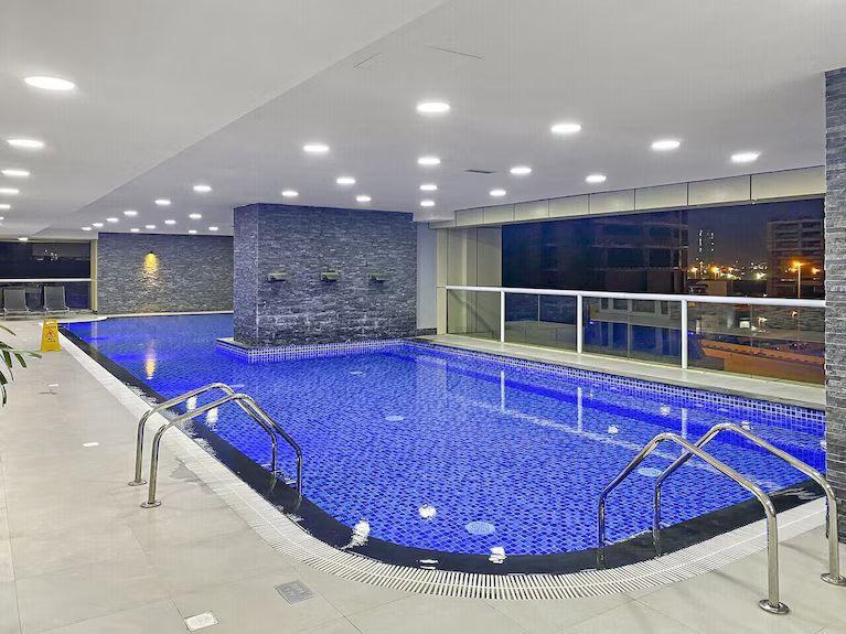 Sulafa Tower: Pool