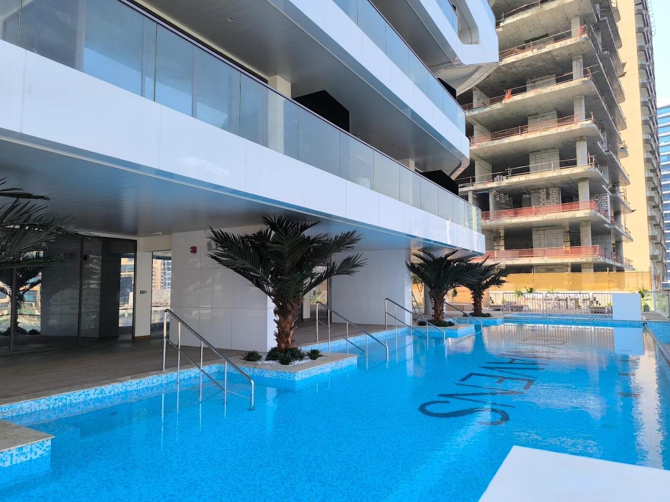 Terraces Marasi Drive: Pool