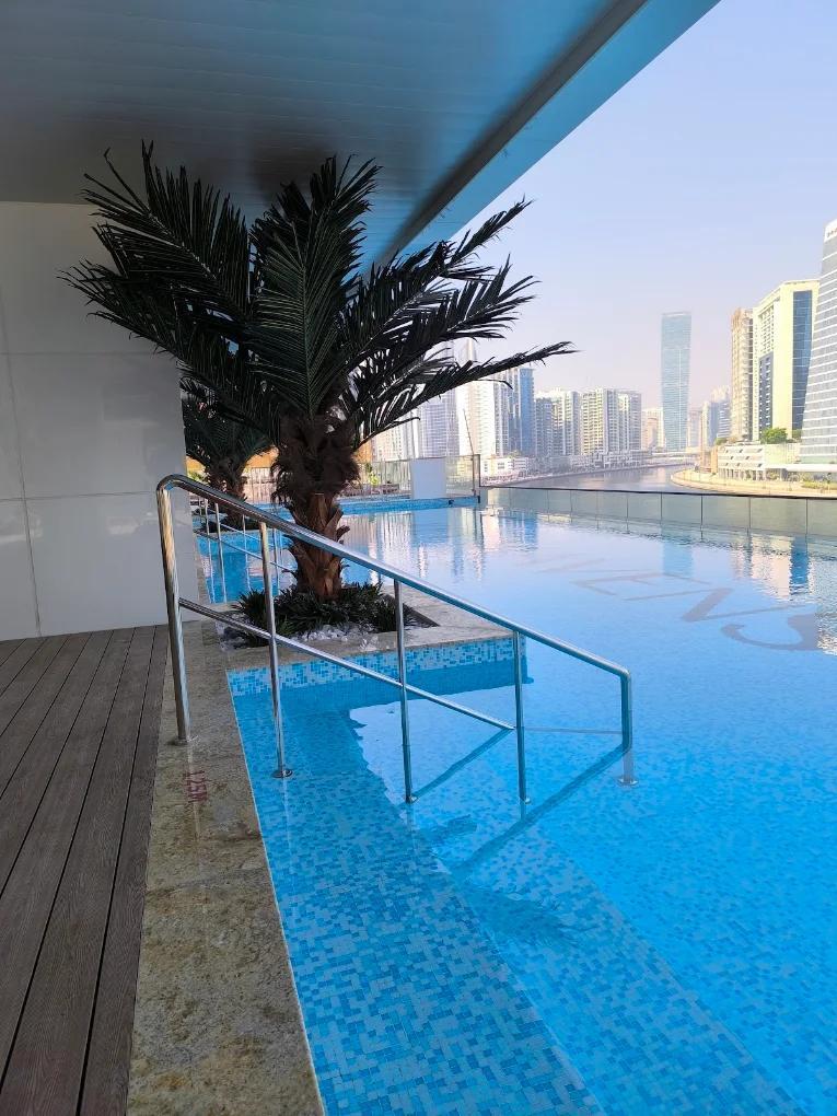 Terraces Marasi Drive: Pool