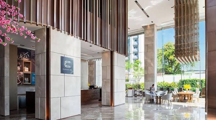 The Curve Building: Lobby