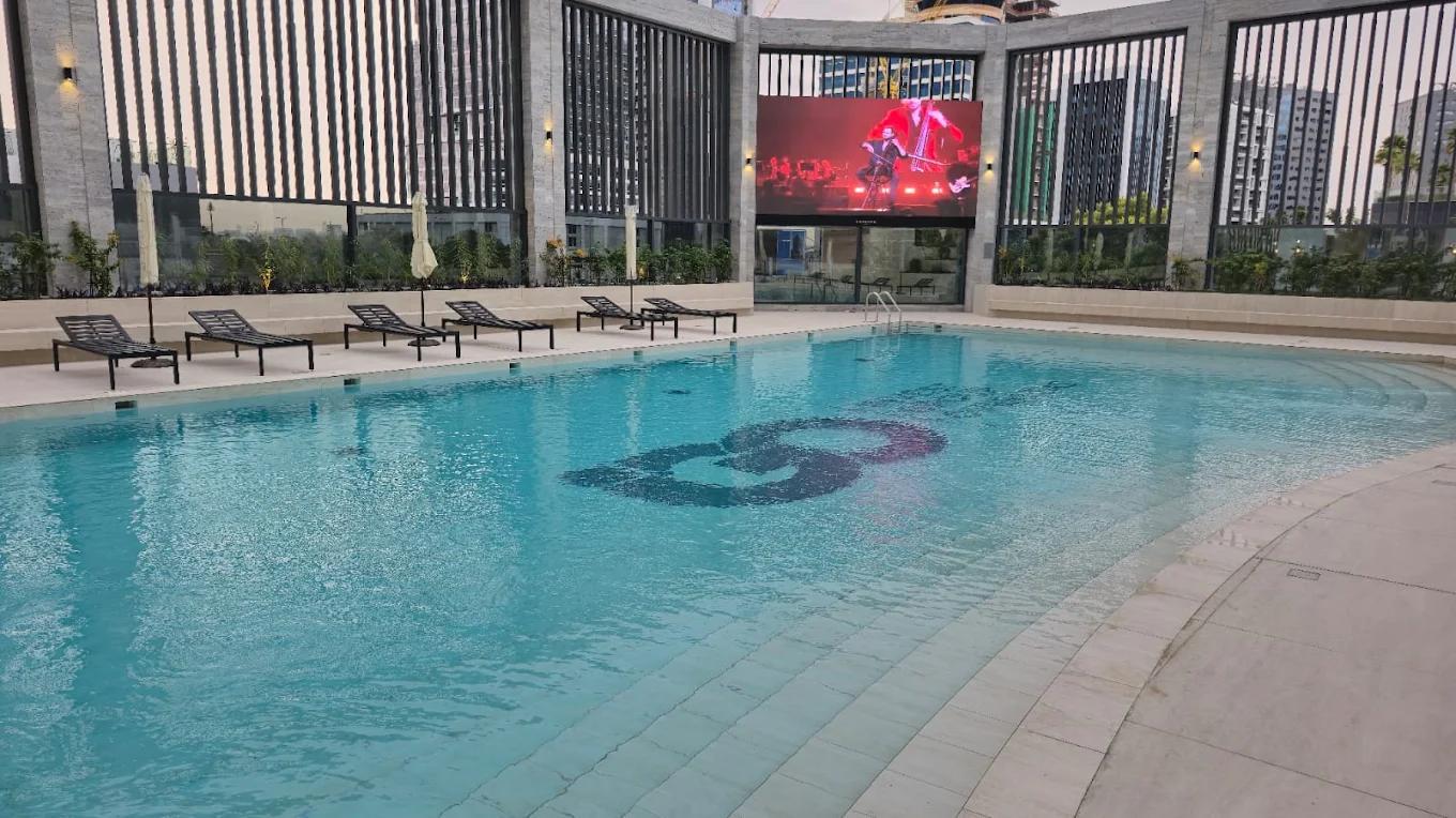 The Paragon: Pool