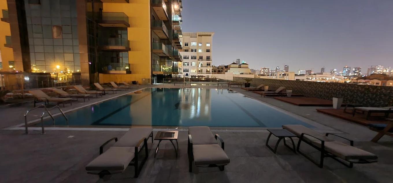 The Square: Pool