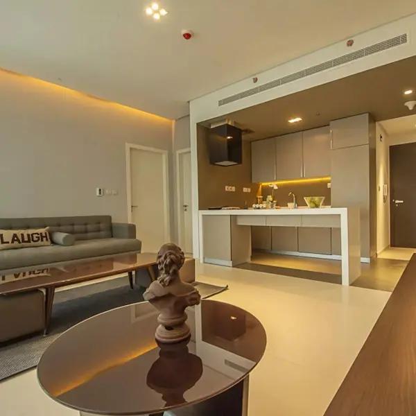 West Avenue: Lobby