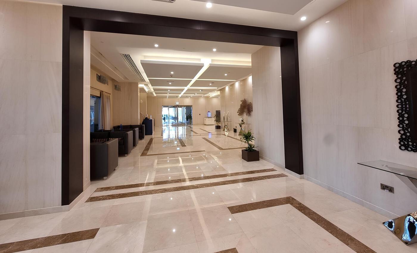 Bahwan Tower: Lobby