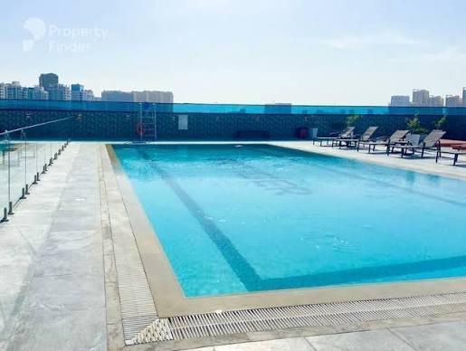 O2 Tower: Pool