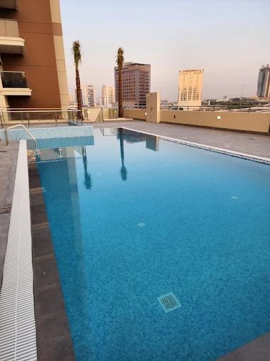 Hessa Views: Pool