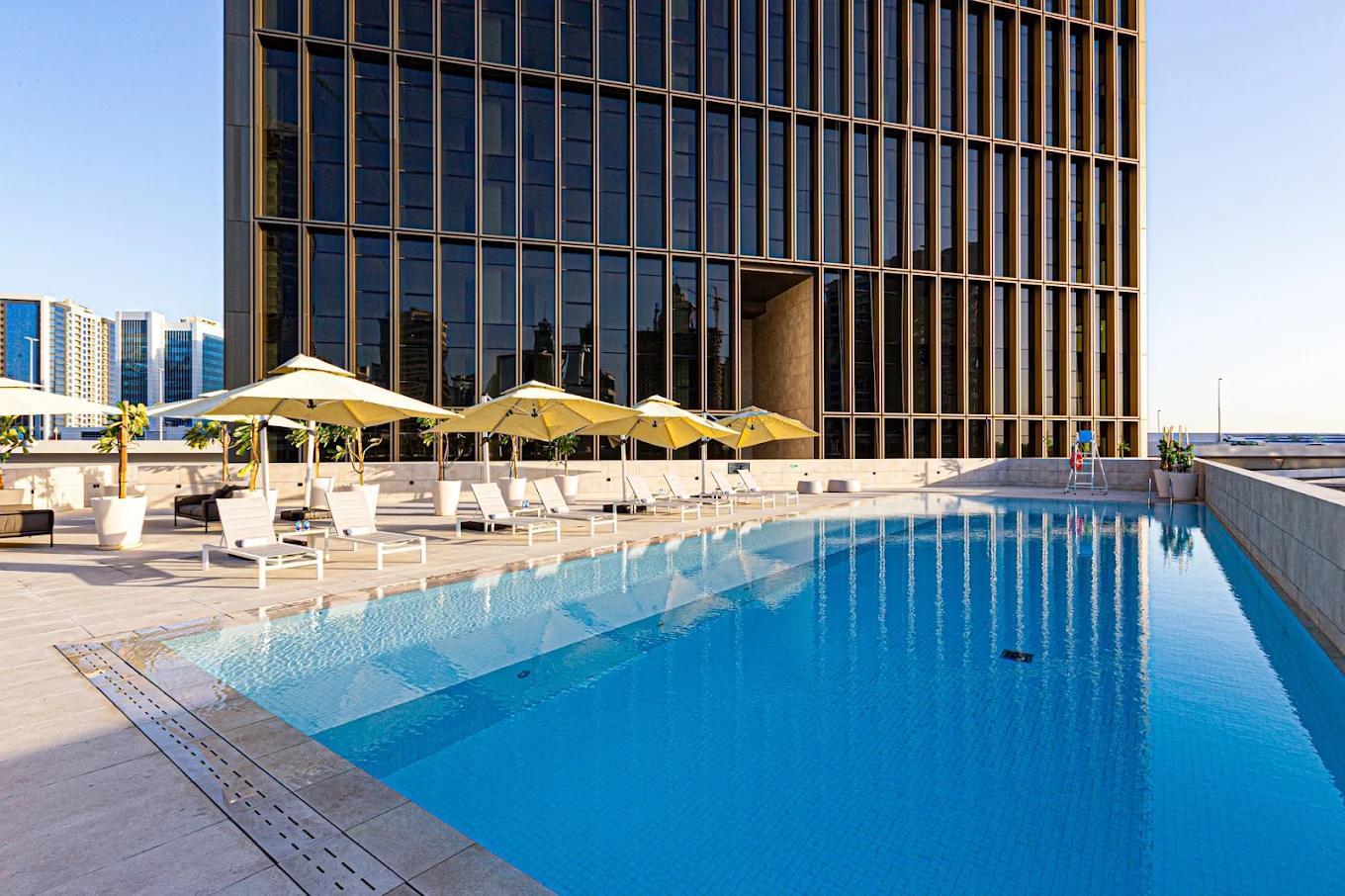 Residence 110: Pool