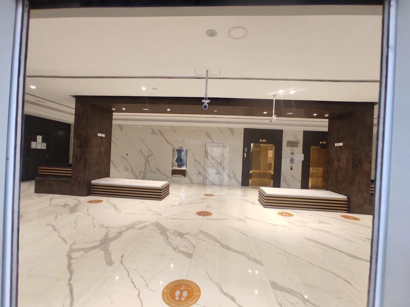 Modelux Tower 1: Lobby