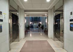 Skyline Residence Tower: Lobby