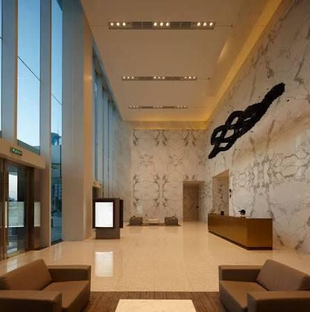 21St Century Tower: Lobby