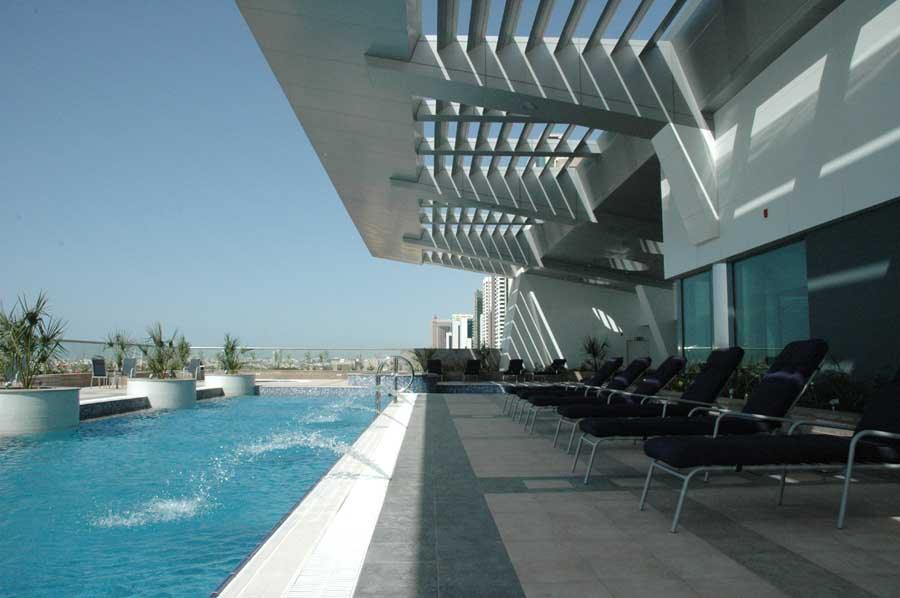 Chelsea Tower: Pool