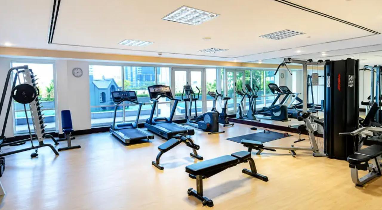 Lake Terrace: Gym