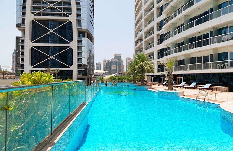 Lake Terrace: Pool