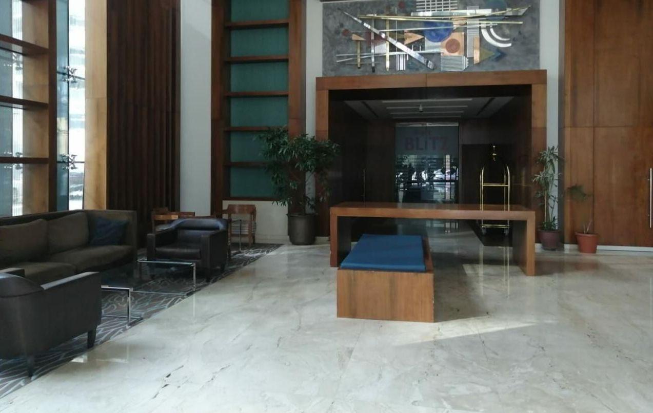 Indigo Tower: Lobby