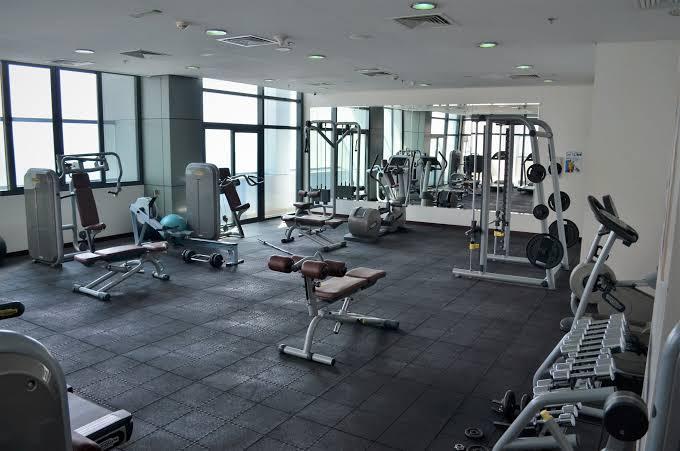 Lakeside Residence: Gym