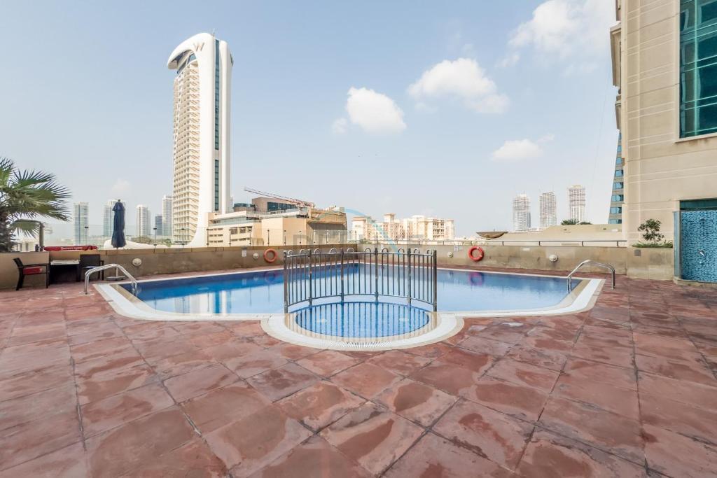Elite Residence: Pool