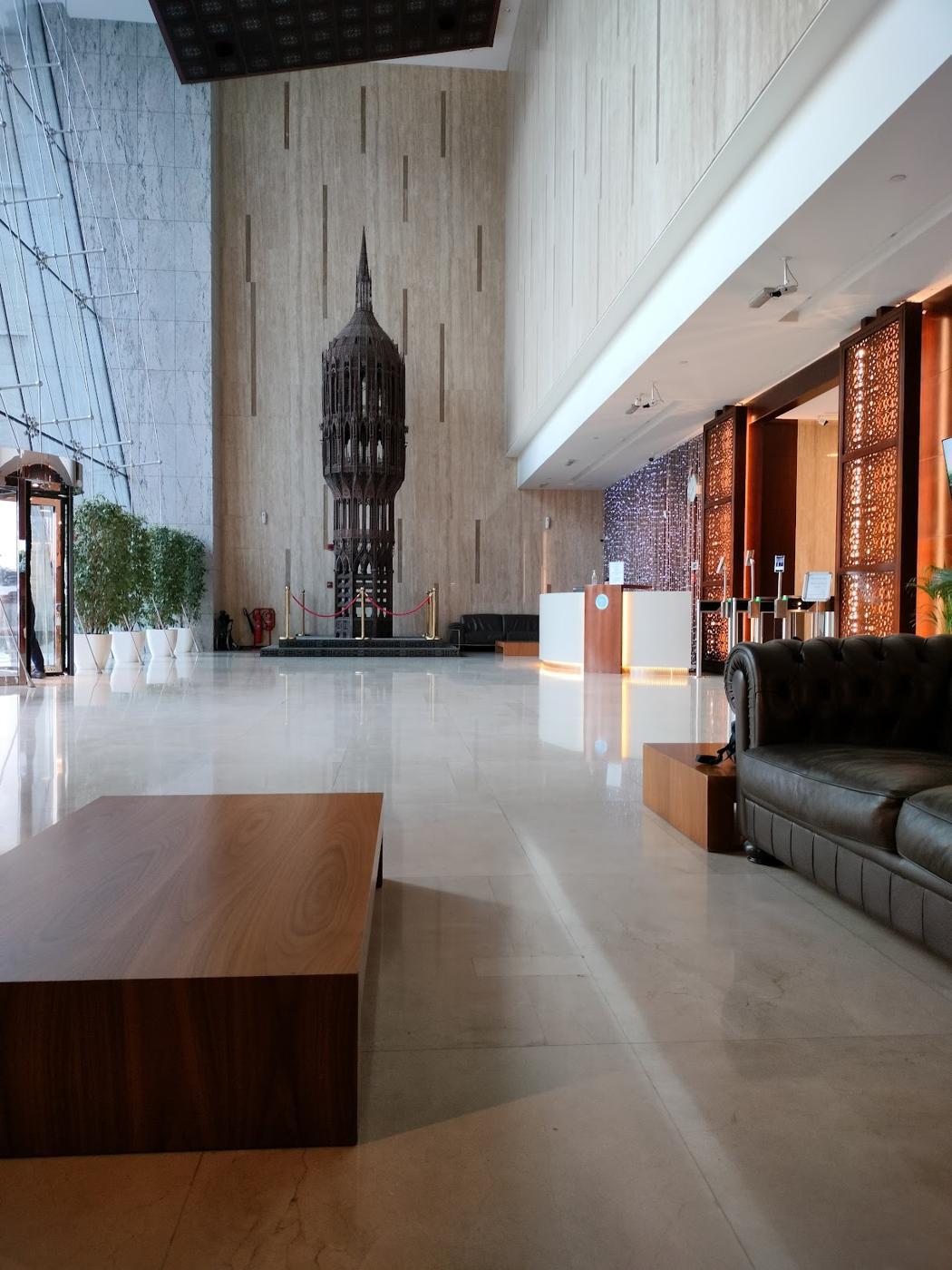 23 Marina: Lobby