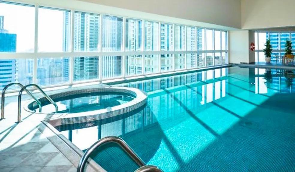 23 Marina: Pool