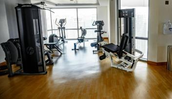 La Riviera Tower: Gym