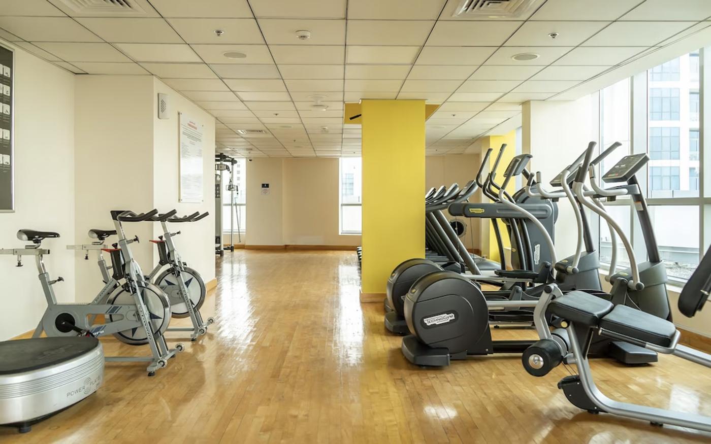 Bay Central: Gym