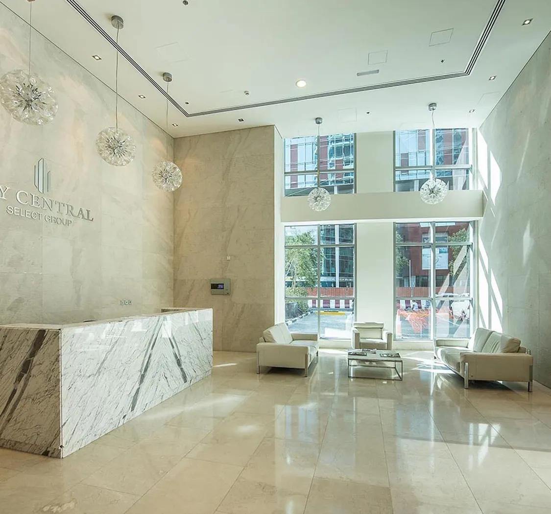 Bay Central: Lobby