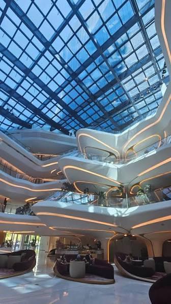 Al Yaqoub Tower: Lobby